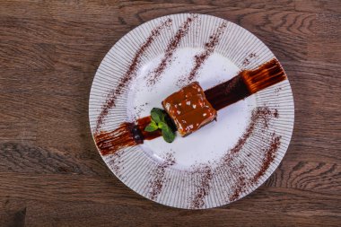 Karamel hizmet karamel kek kek