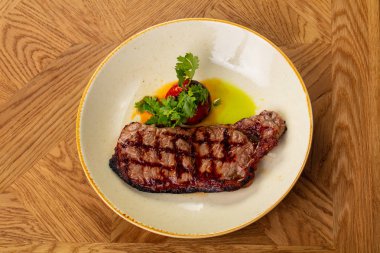 Izgara Dana biftek domates ile