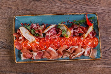 İspanyol et tabağı - hamon, serrano, chorizzo