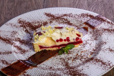 Hizmet çilek nane ile pasta