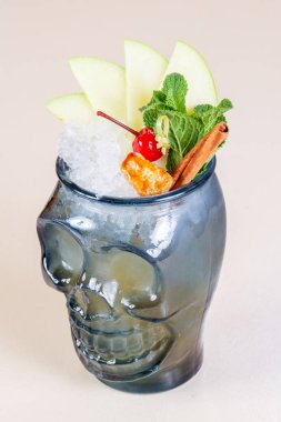 Mojito elma ve tarçın ile