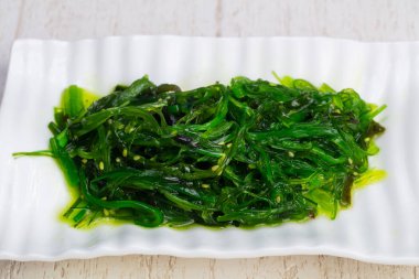 Marrinated yosun lezzetli tabak