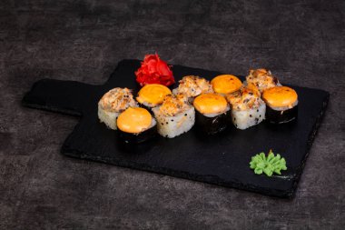 Japon Suşi ile çeşitli madde ayarla