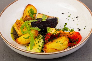 Kabın içinde diyet Baked sebze