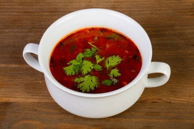 Et çorbası Rus solyanka