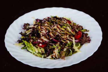 Sirke ve sebze salatası