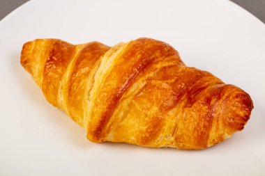 Taze kabuk kruvasan plaka