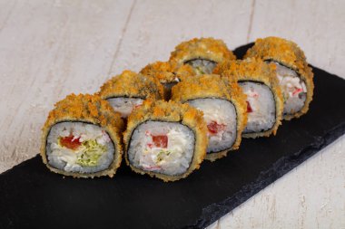 Japon pişmiş rulo ile balık