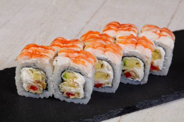 Japon rulo karides ve peynir ile
