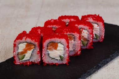 Japon soğuk rulo somon ile