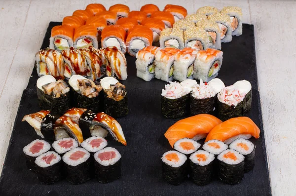 Set Sushi Japonés Con Pescado —  Fotos de Stock