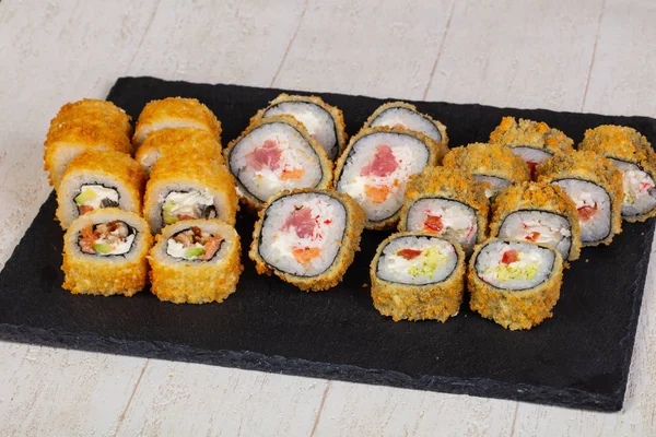 Rollo Horno Japonés Con Pescado —  Fotos de Stock