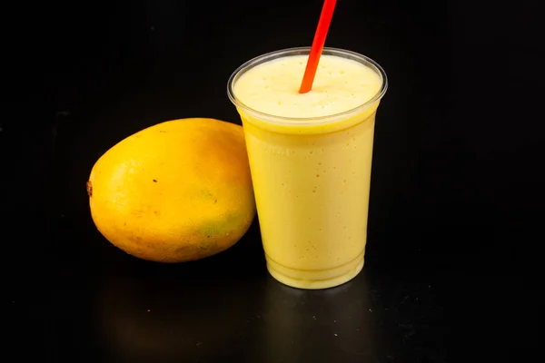 Studené Sladké Mango Shake Šťáva — Stock fotografie