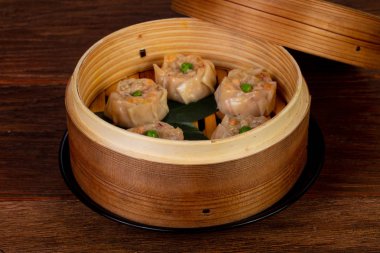 Karides ile Japon geleneksel köfte