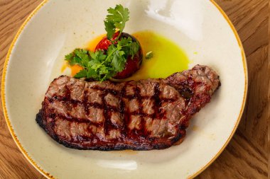 Izgara Dana biftek domates ile