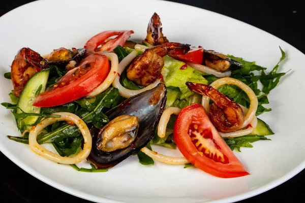 Insalata Con Frutti Mare Rucola — Foto Stock