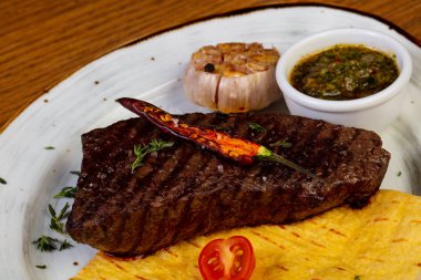 Soslu ızgara sığır eti biftek