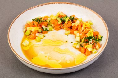 Tartar somon ve avokado