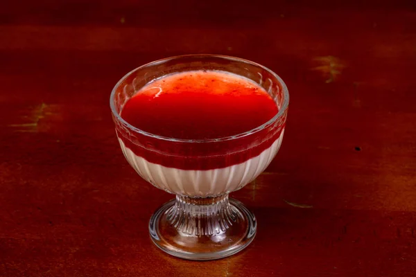 Panna Postre Cota Vaso —  Fotos de Stock