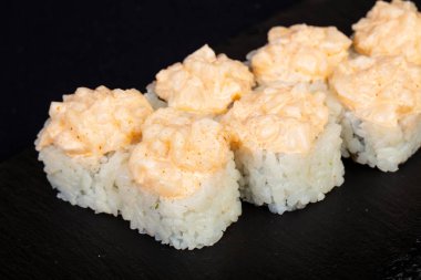 Yengeç ile Japon soğuk rulo