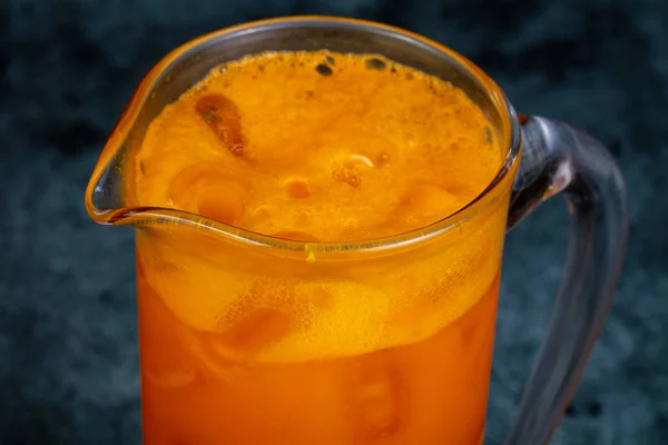 Homemade Natural Fruit Cold Lemonade — Stock Photo, Image