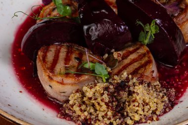 Dana bacon fileto mignon sarılmış