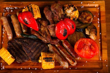 Izgara et karışımı plaka