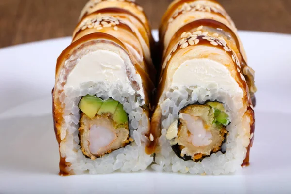 Tradittional Japonya yılan balığı rulo