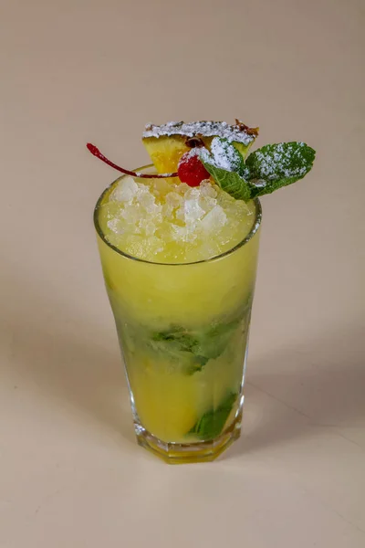 Mojito Ananasem Miętą — Zdjęcie stockowe