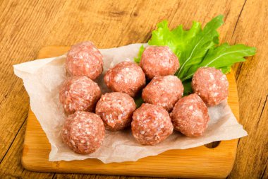 Çiğ köfte yemek pişirmek için