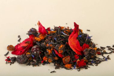 Aroma çay yığın meyve, meyveler ve otlar ile