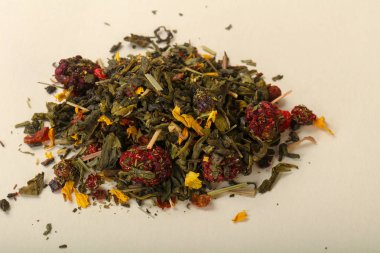 Aroma çay yığın meyve, meyveler ve otlar ile