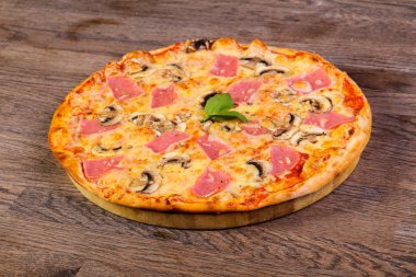 Pizza mantar ve peynir jambon