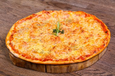 Biberiye servis sıcak Margarita pizza