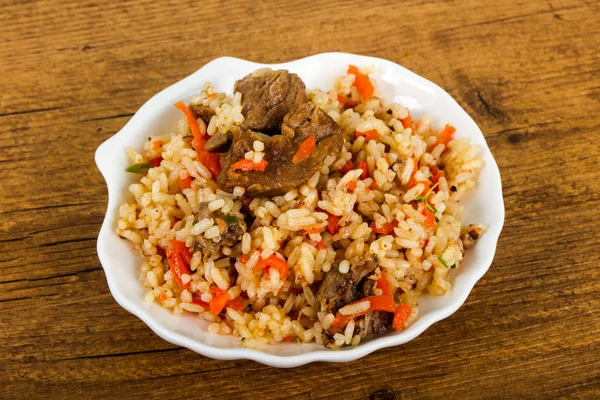 Asiatisk Ris Plov Med Kjøtt Gulrot – stockfoto