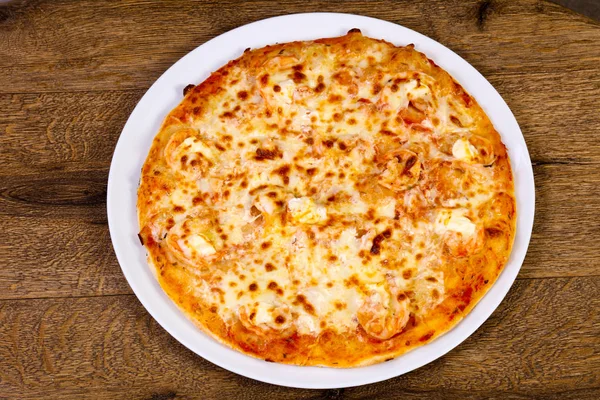 Пицца Креветками Мягким Сыром — стоковое фото