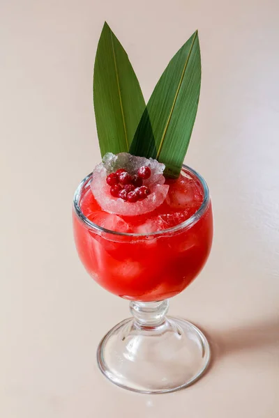 Sweet Cold Strawberry Cocktail — Stock Photo, Image