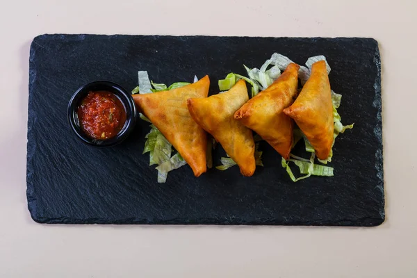 Pasteles Carne Caliente Con Salsa — Foto de Stock