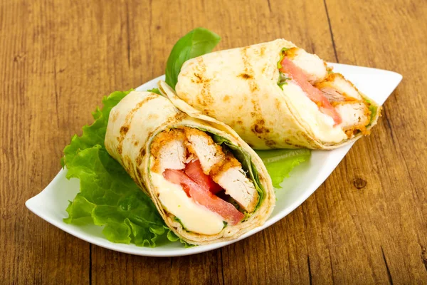 Chicken Bread Roll Salad Leaves — Stock Photo, Image