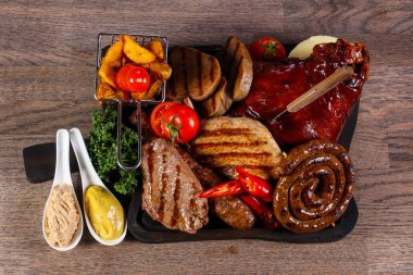Izgara et karışımı plaka - sığır, domuz ve tavuk