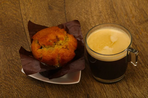 Muffin Mit Espresso Kaffee — Stockfoto