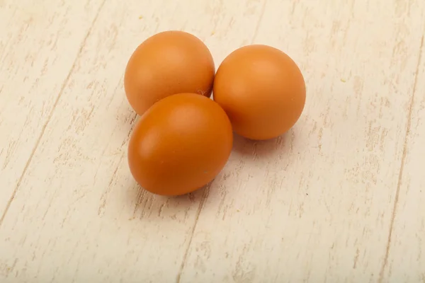 Сырые Яйца Деревянном Фоне — стоковое фото