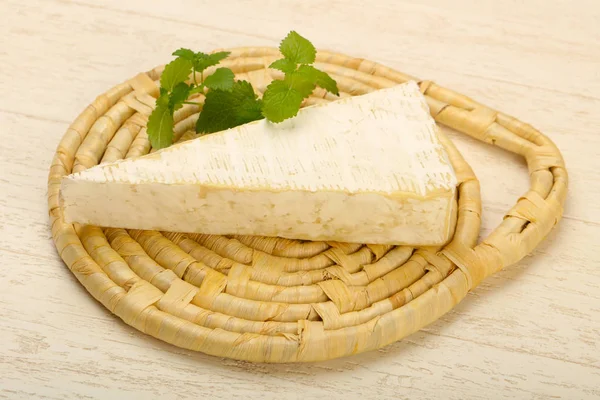 Brie Cheese Wooden Board — Stock Photo, Image