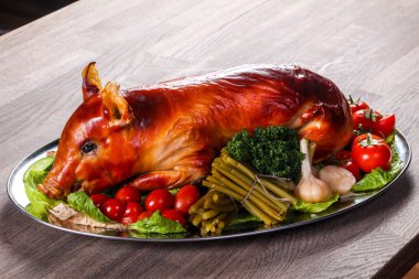 Izgara genç domuz - domuz eti