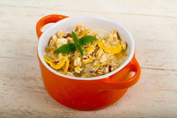 Muesli Banana Nuts Mint — Stock Photo, Image