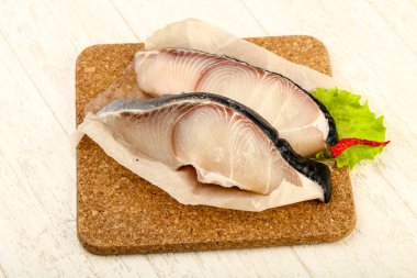 Ham sulu köpek balığı biftek ızgara için hazır