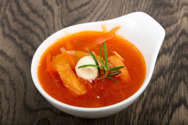 Ahşap üzerine Rus Borcsh çorbası