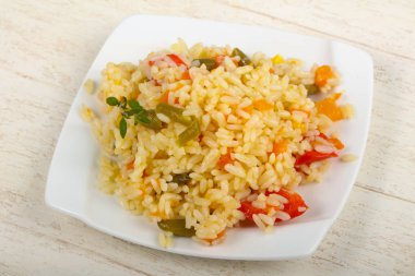 Sebze ve otlar ile Meksika pirinç