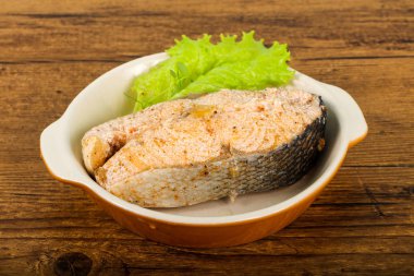 Kekik ile haşlanmış somon