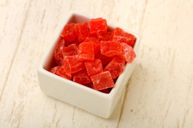 Kuru papaya yığın ahşap arka plan üzerinde